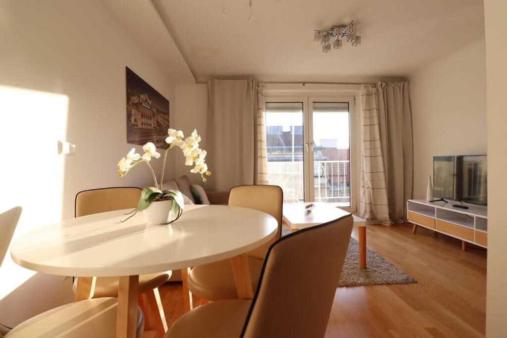 Brilliant View: Balcony Home, Modern, Stylish And Newly Renovated Vienna Luaran gambar