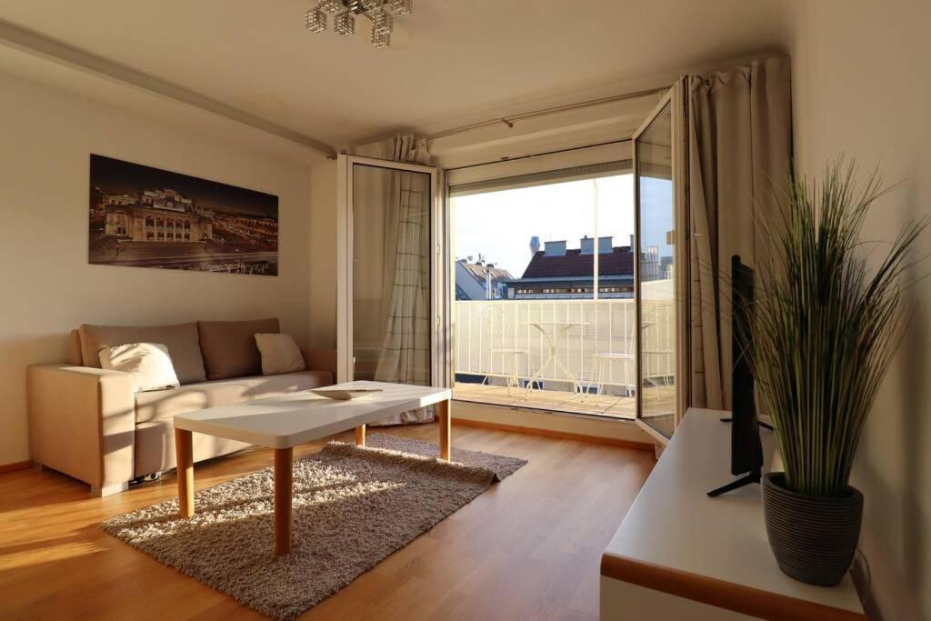 Brilliant View: Balcony Home, Modern, Stylish And Newly Renovated Vienna Luaran gambar